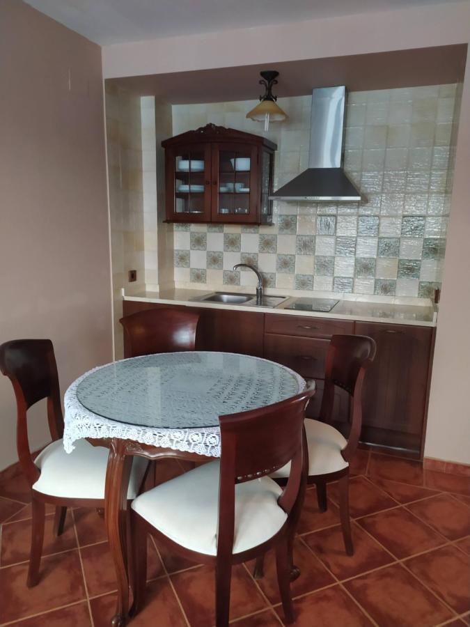 Hotel Rural El Nogal Madrona Bagian luar foto