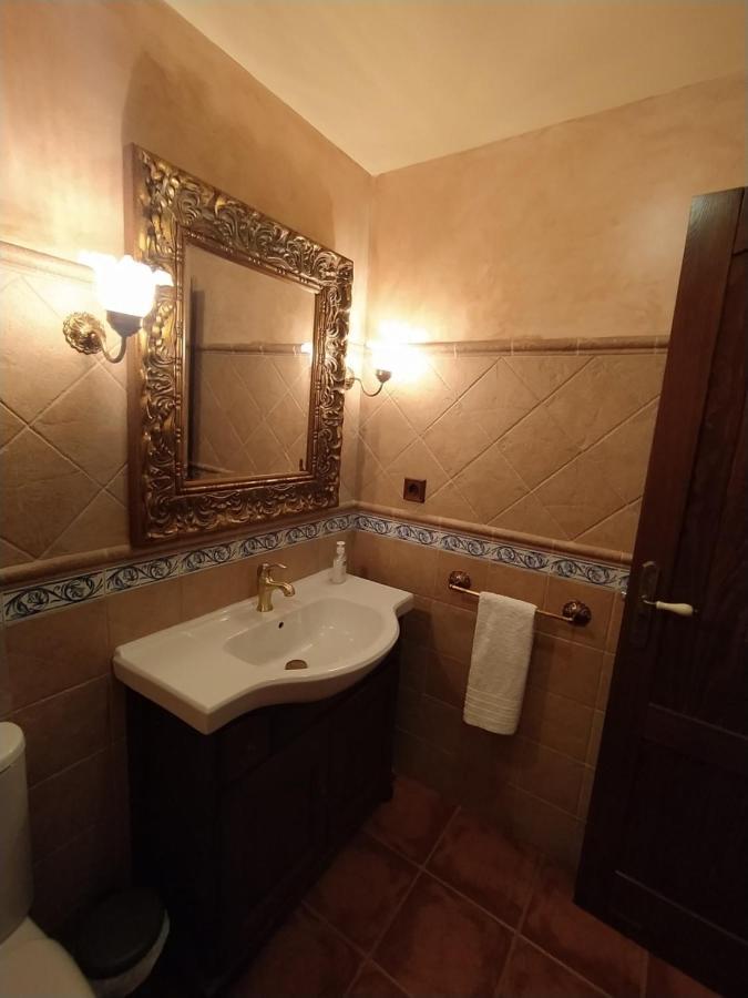 Hotel Rural El Nogal Madrona Bagian luar foto